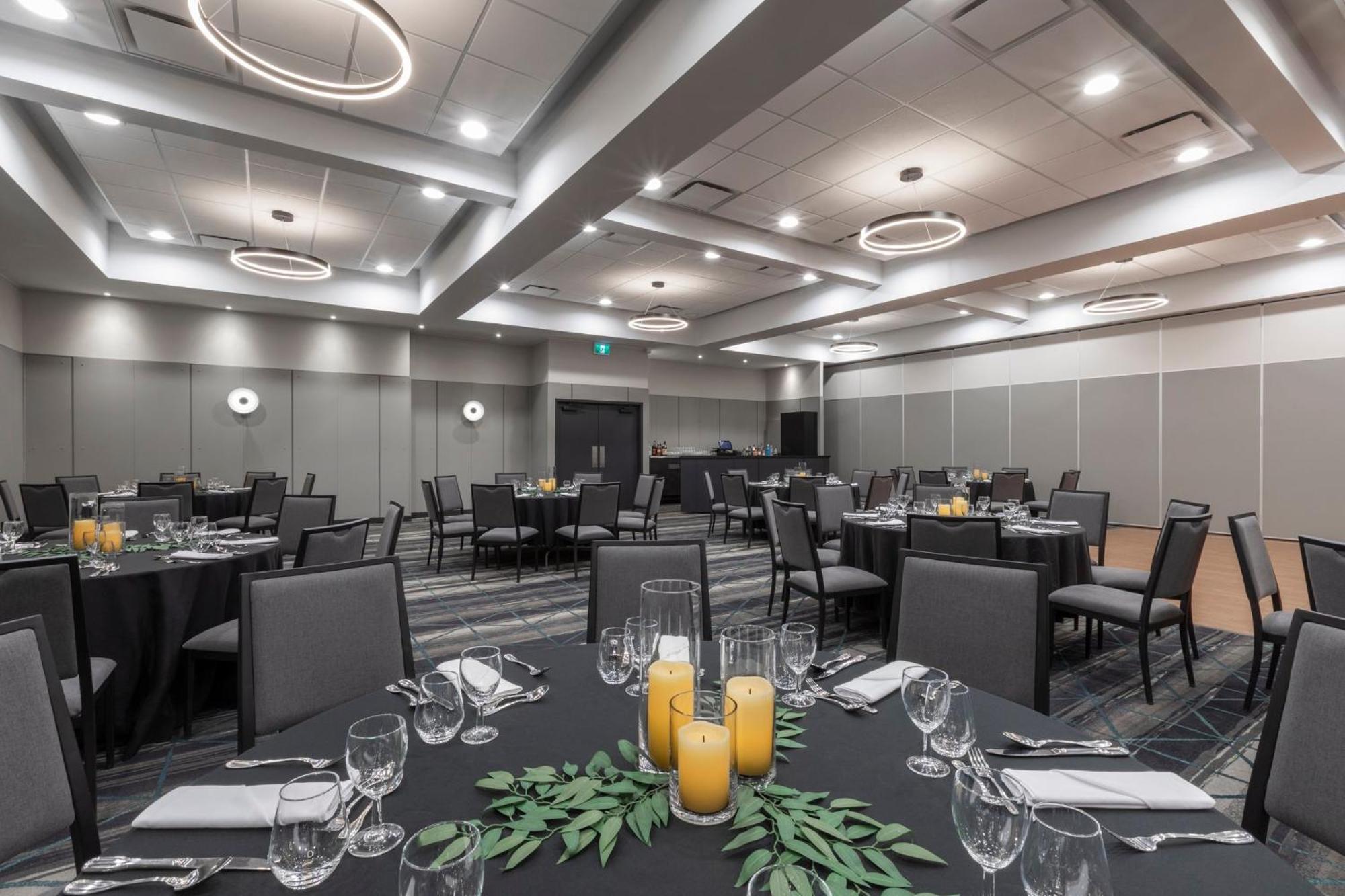 Holiday Inn St-Jean-Sur-Richelieu Congres By Ihg Сен-Жан-сюр-Ришелье Экстерьер фото
